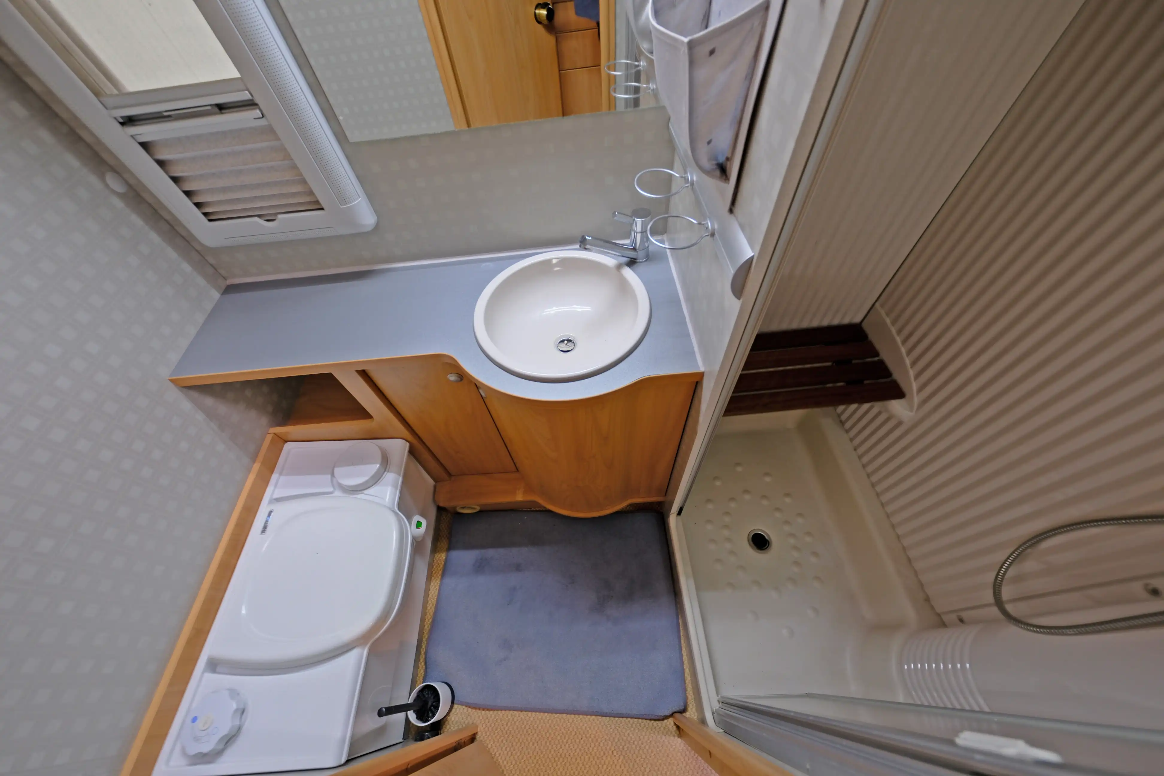 BUERSTNER I 640 Elegance